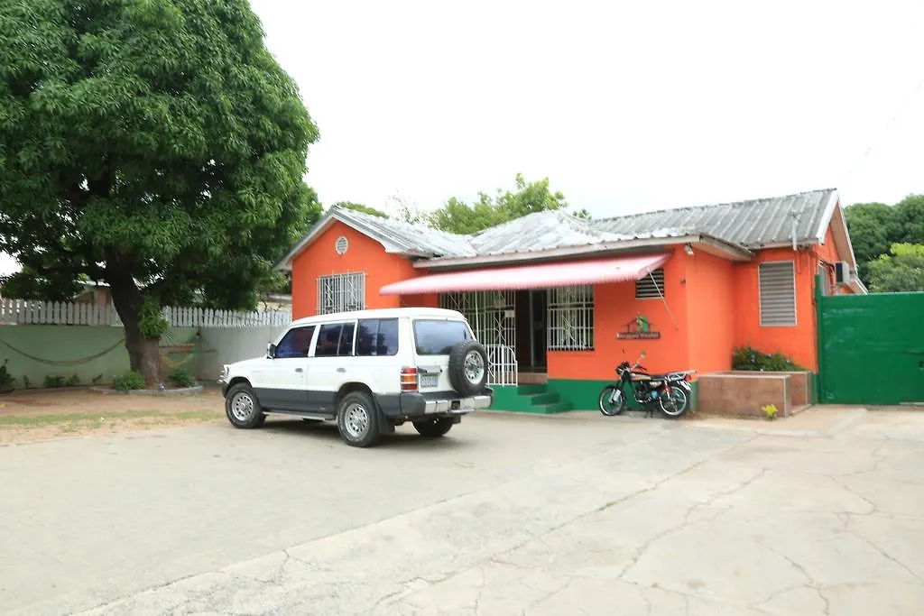 Reggae Hostel 킹스톤 자메이카