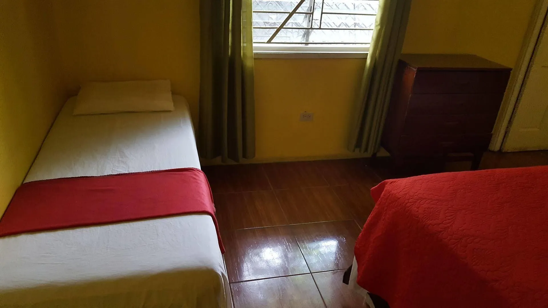 Reggae Hostel 킹스톤 자메이카