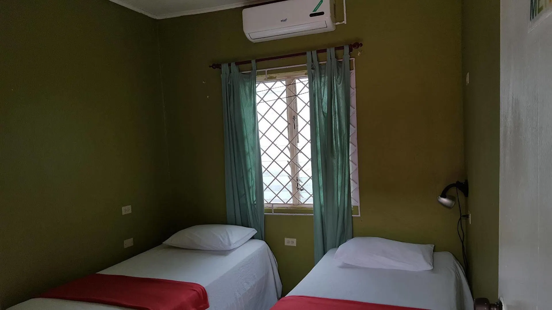 Reggae Hostel 킹스톤